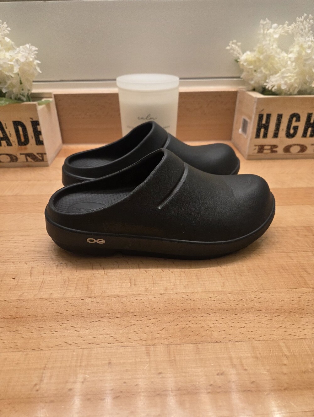 OOFOS OOcloog Recovery Black Clogs Women's Sz 6 EU 37